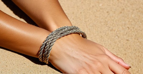 Bracelet femme cordon : la tendance décontractée à portée de main