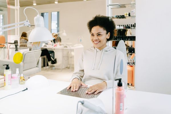 Découvrez les tendances beauté au salon de manucure à paris
